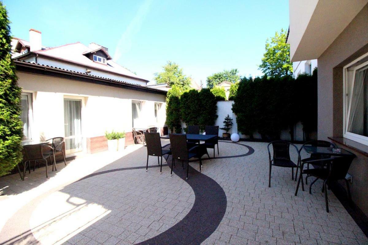 Dom Goscinny Ewa - 200 M Od Morza Dziwnow Exterior photo